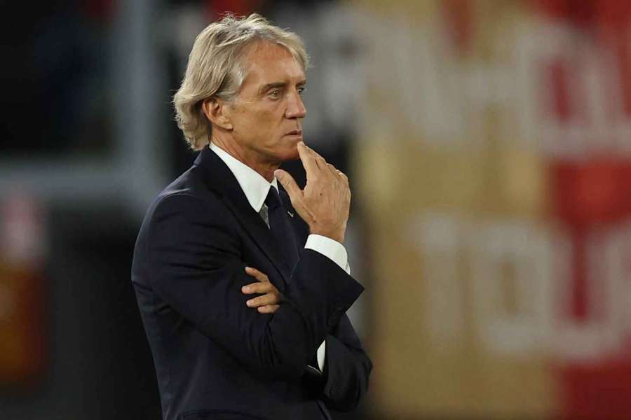 Roberto Mancini deve trovare una soluzione Roberto Mancini deve trovare una soluzione