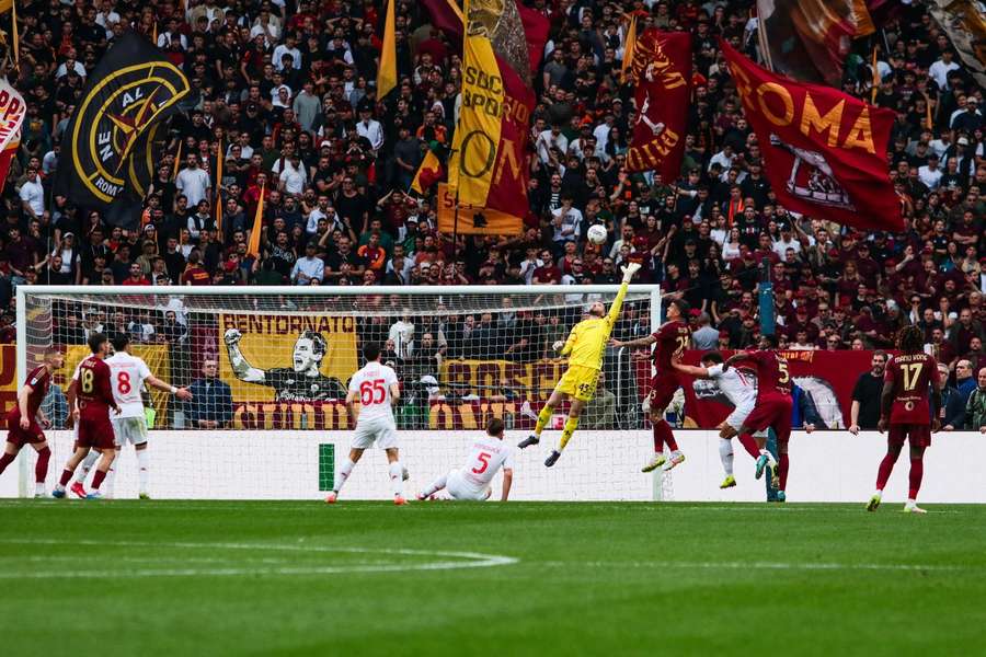 David de Gea de la Fiorentina în acțiune împotriva Romei David de Gea de la Fiorentina în acțiune împotriva Romei