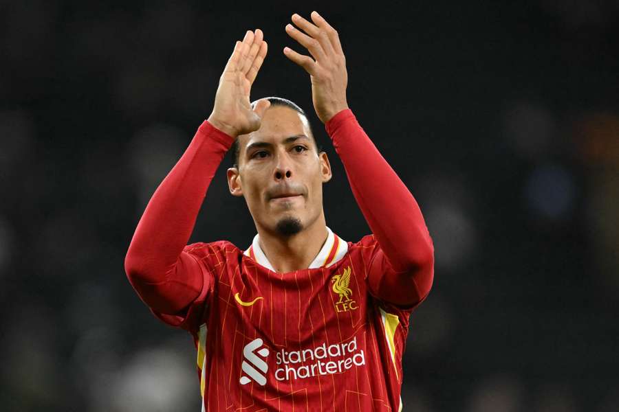 No fim do contrato com o Liverpoo, Van Dijk é cobiçado na Turquia