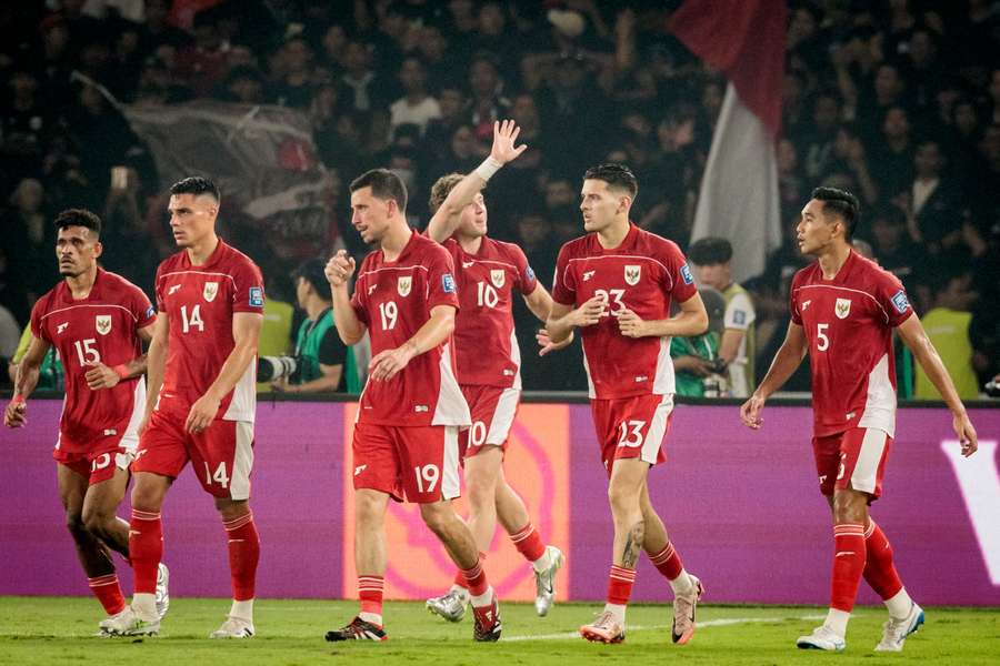 Indonesia celebrates the 1-0 of Ole Romeny (#10)