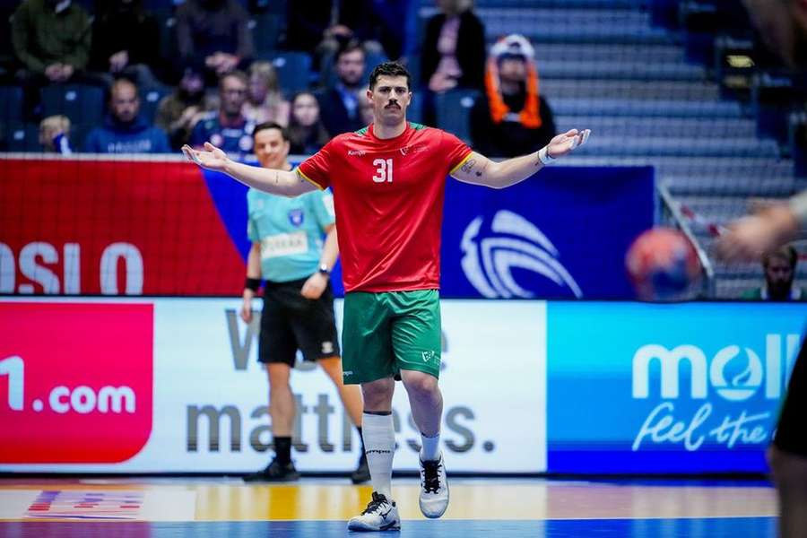 Salvador Salvador, lateral de 23 anos do Sporting e da Seleção Nacional