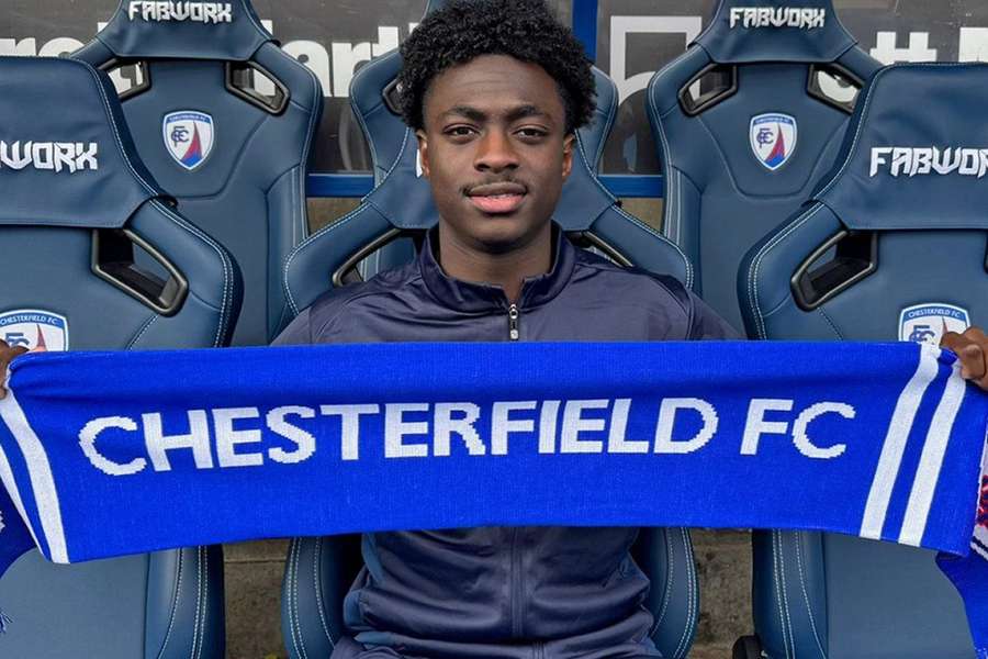 DONE DEAL: Brentford winger Olakigbe joins Chesterfield