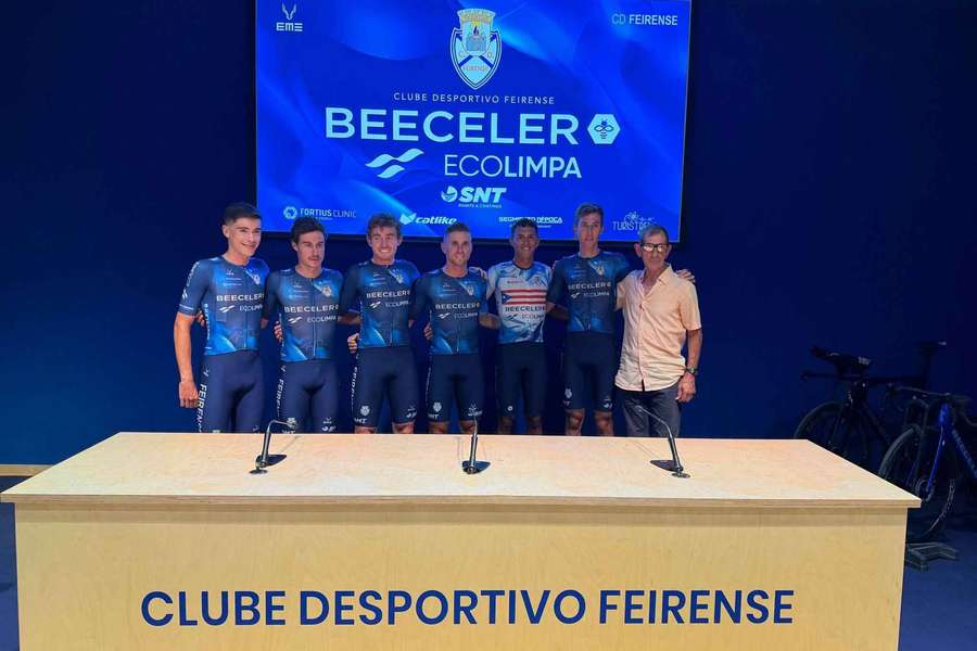 Equipa da Feirense - Beeceler para a Volta Equipa da Feirense - Beeceler para a Volta