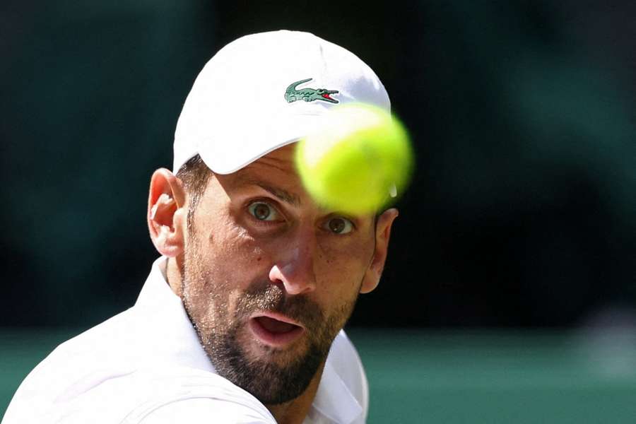 Djokovic compite en Wimbledon