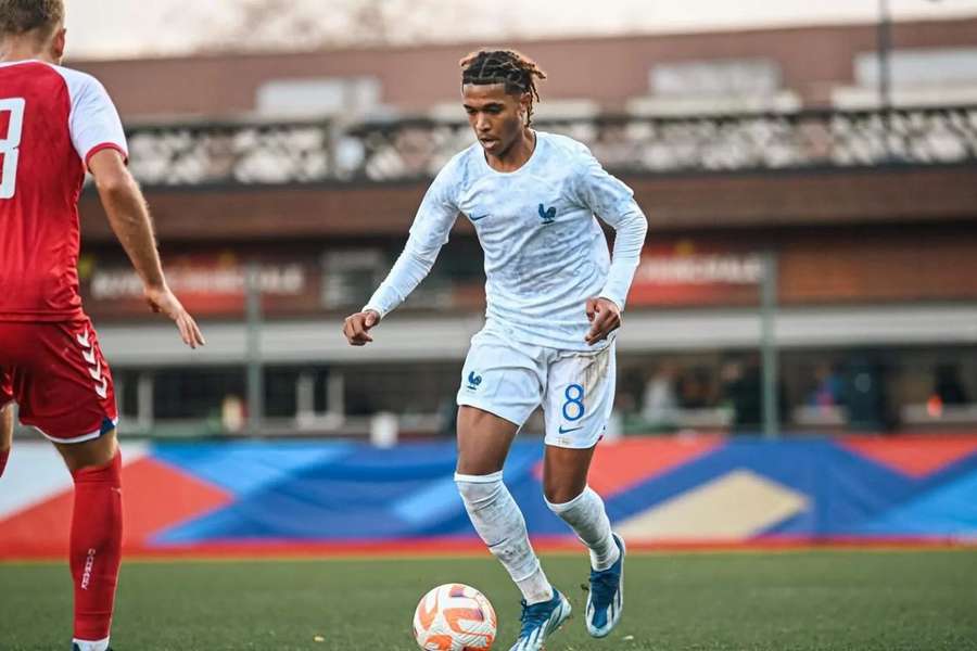 Andrea Dacourt é internacional sub-20 francês