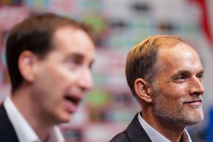 Thomas Tuchel (r.) übernimmt das Amt im neuen Jahr