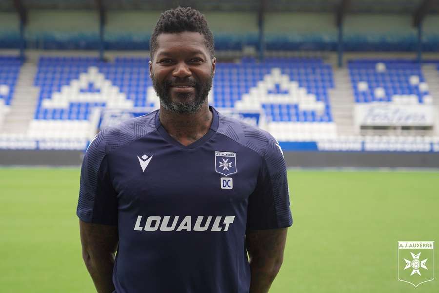 Djibril Cissé fait son retour à l'AJA au sein du staff de Christophe Pélissier