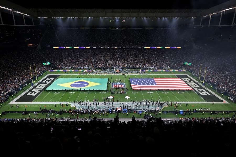 O histórico jogo entre Eagles e Packers na Neo Química Arena, em São Paulo
