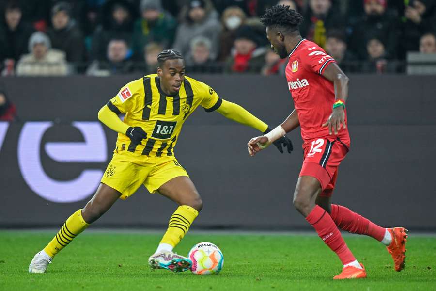 Leverkusen a pierdut cu 2-0 pe terenul Borussiei Dortmund