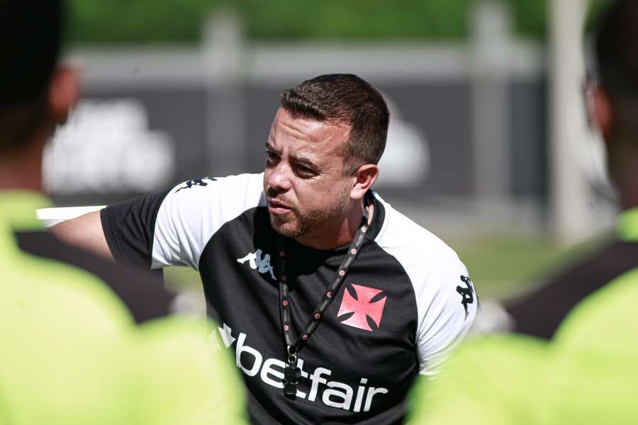 Ramon Lima será o técnico do Vasco na estreia do Campeonato Carioca