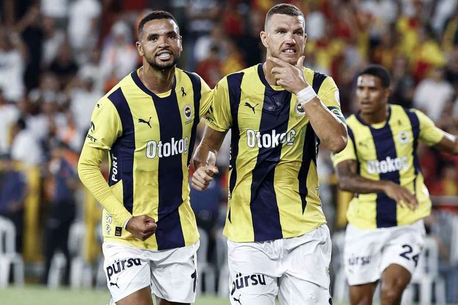 En Nesyri e Dzeko fizeram os golos do Fenerbahçe