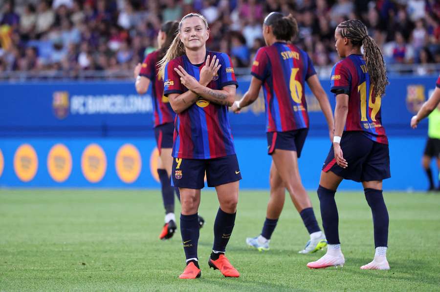 Claudia Pina (FC Barcelone) : "L'objectif de l'équipe est de gagner non pas 4 mais 5 titres" Claudia Pina (FC Barcelone) : "L'objectif de l'équipe est de gagner non pas 4 mais 5 titres"