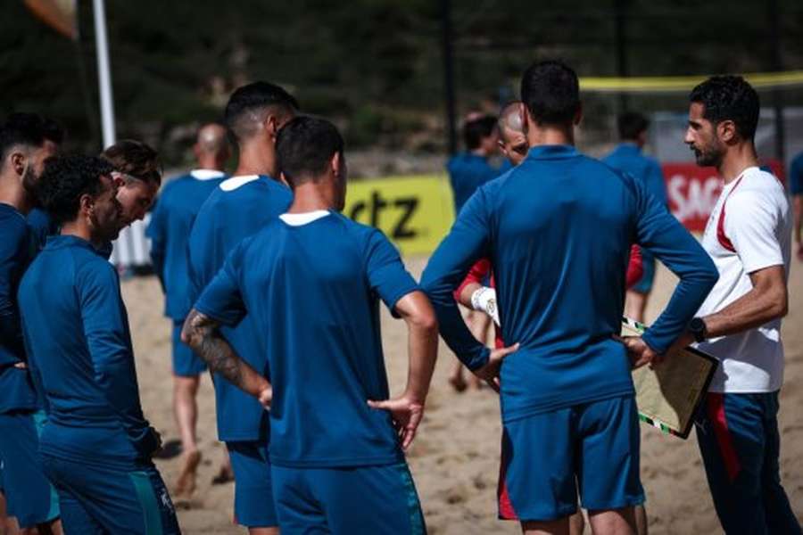 Portugal vai participar no grupo B da Liga Europeia Portugal vai participar no grupo B da Liga Europeia