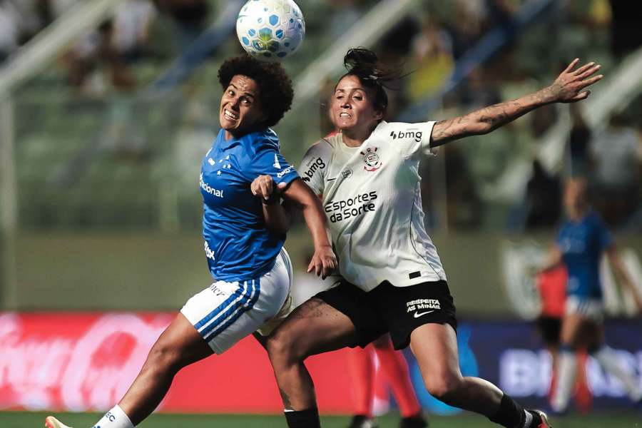 Cruzeiro tenta derrubar favoritismo do Corinthians