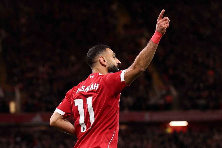 Mohamed Salah celebrează golul marcat de Ekitike din pasa sa decisivă Mohamed Salah celebrează golul marcat de Ekitike din pasa sa decisivă