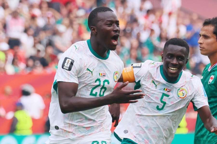 Pape Gueye marcou dois gols e deu uma assistência após sair do banco pelo Senegal