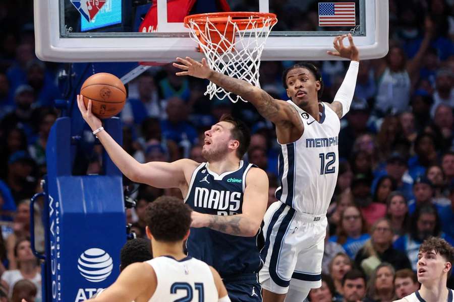 NBA roundup: Luka Doncic leads Mavs in record-breaking rout