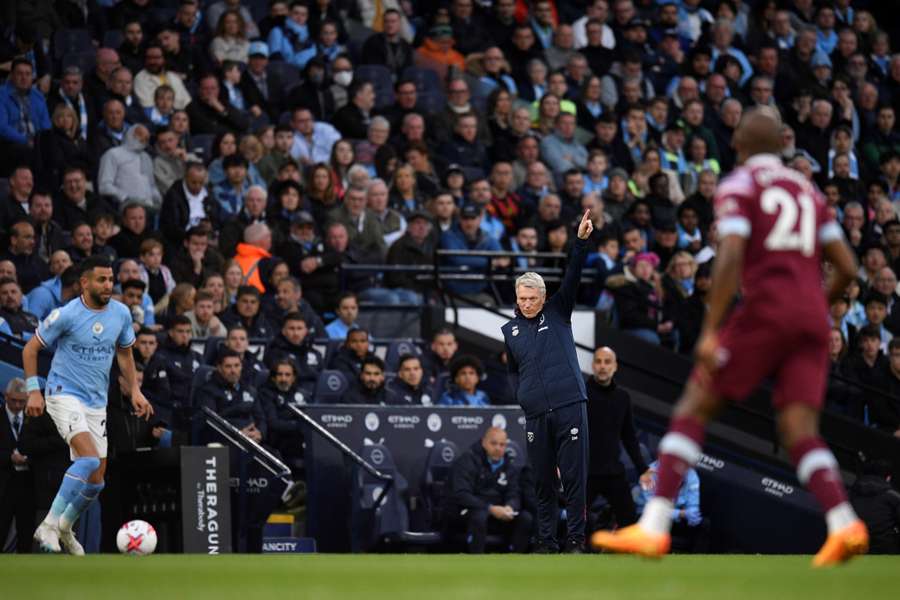 David Moyes gives instructions as West Ham impress in the first half