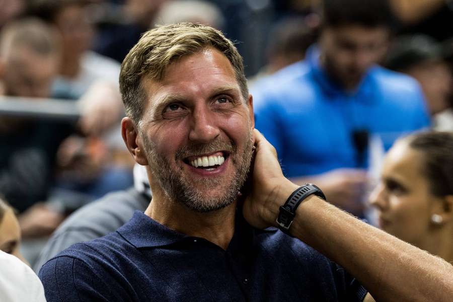 Dirk Nowitzki arbeitet seit dieser Saison als TV-Experte für NBA-Übertragungen. Dirk Nowitzki arbeitet seit dieser Saison als TV-Experte für NBA-Übertragungen.