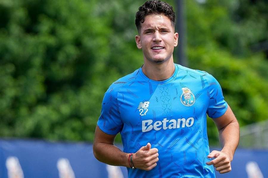 Deniz Gül já se juntou aos colegas