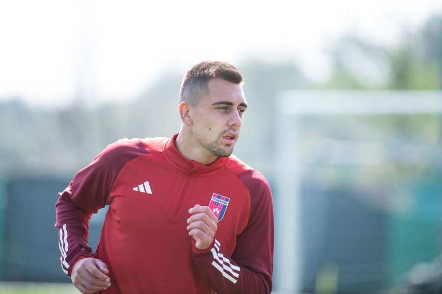 Nejc Gradišar, avançado esloveno do MOL Féhérvár