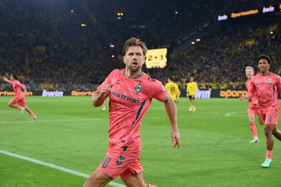 Füllkrug festeja o golo no 2-2 frente ao Dortmund Füllkrug festeja o golo no 2-2 frente ao Dortmund