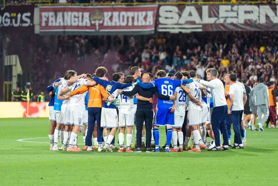 Il Brescia festeggia dopo il pareggio contro la Salernitana in semifinale di play-off di Serie C Il Brescia festeggia dopo il pareggio contro la Salernitana in semifinale di play-off di Serie C