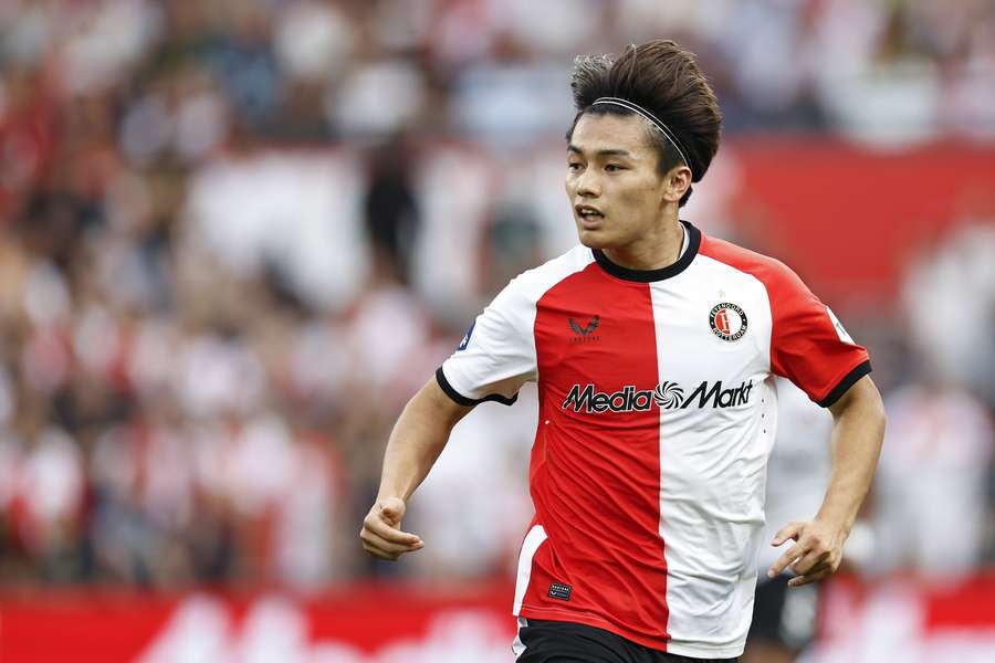 Ayase Ueda in actie bij Feyenoord in de recente thuiswedstrijd tegen Willem II