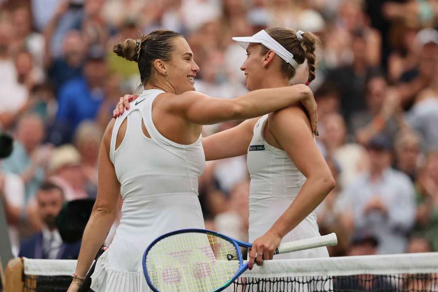 Aryna Sabalenka a battu Elise Mertens, son ancienne partenaire de double