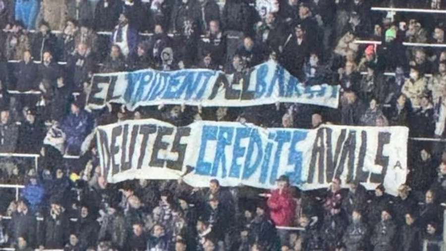 Atalanta fans unfurl their banner