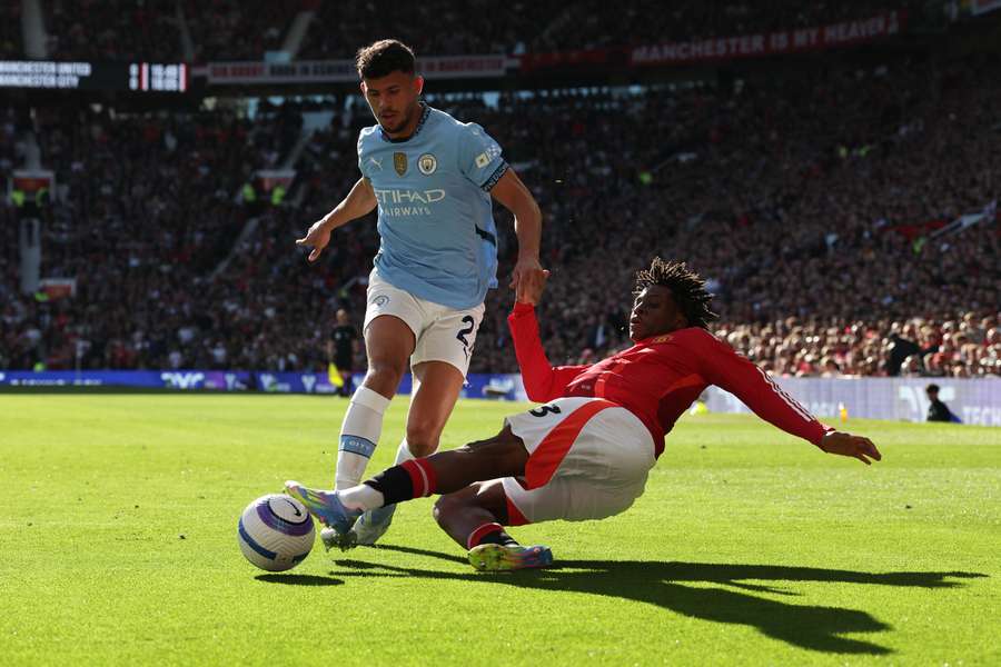 Na última vez que se enfrentam, Manchester City e United empataram em 0 a 0