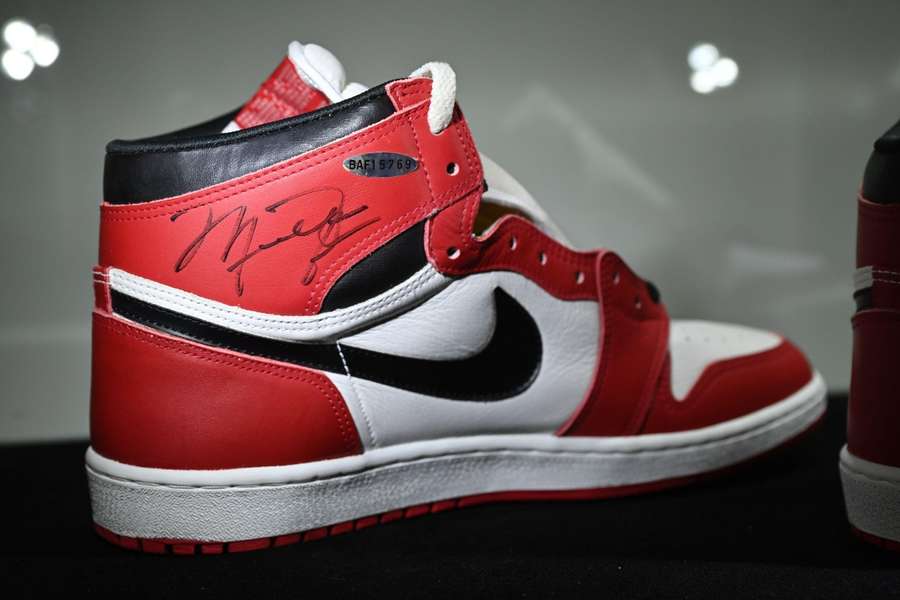 Jordans basketsko går for 15 millioner på auktion