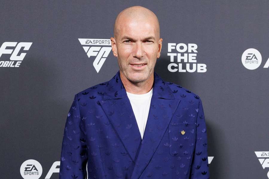 Zinedine Zidane está sem clube