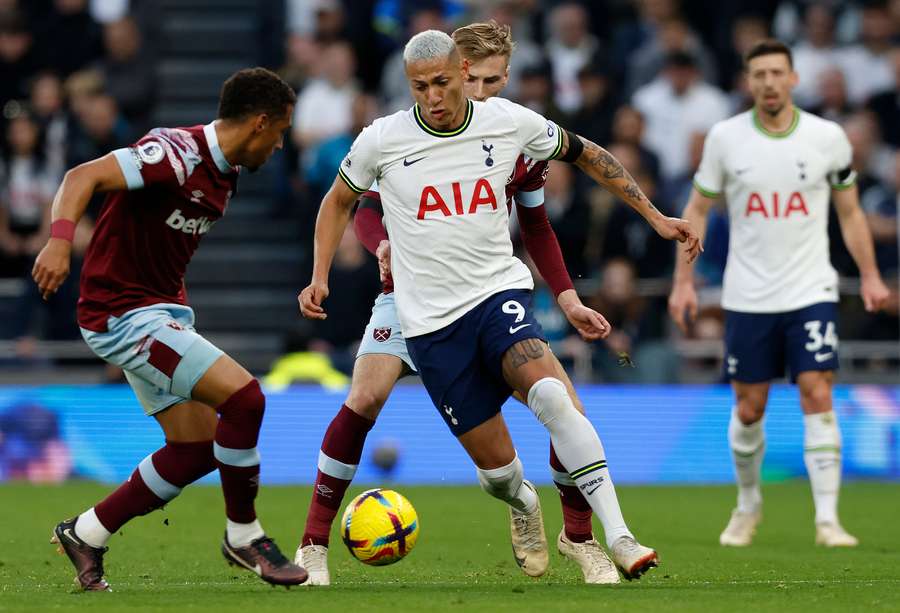 Richarlison ainda não marcou pelo Tottenham na Premier League