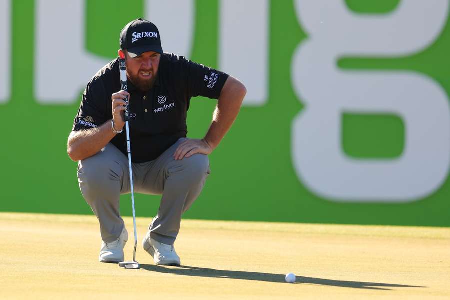 Lowry had to buy a replacement after his own putter broke