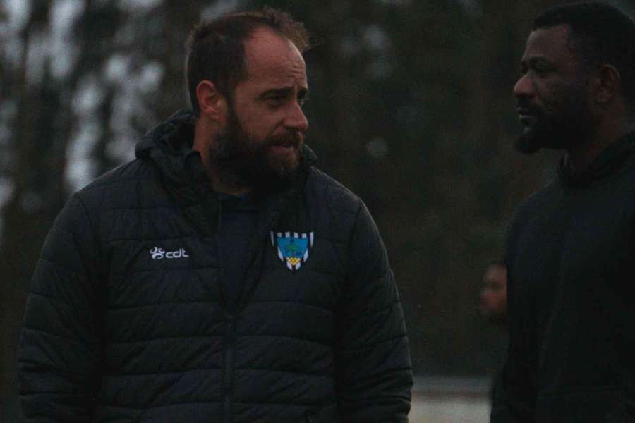 Rui Sacramento no banco do Marinhense Rui Sacramento no banco do Marinhense