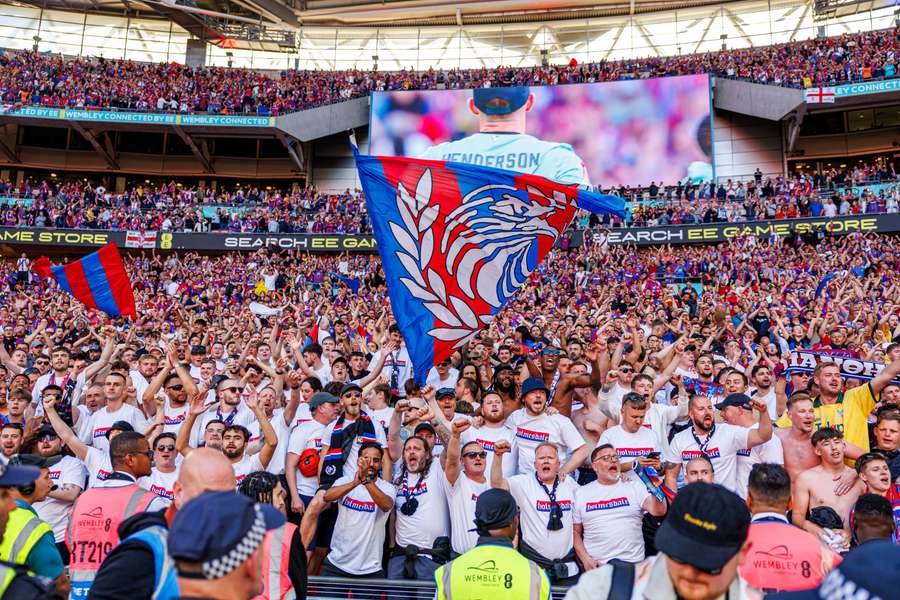 O Palace foi campeão da FA Cup nesta temporada O Palace foi campeão da FA Cup nesta temporada