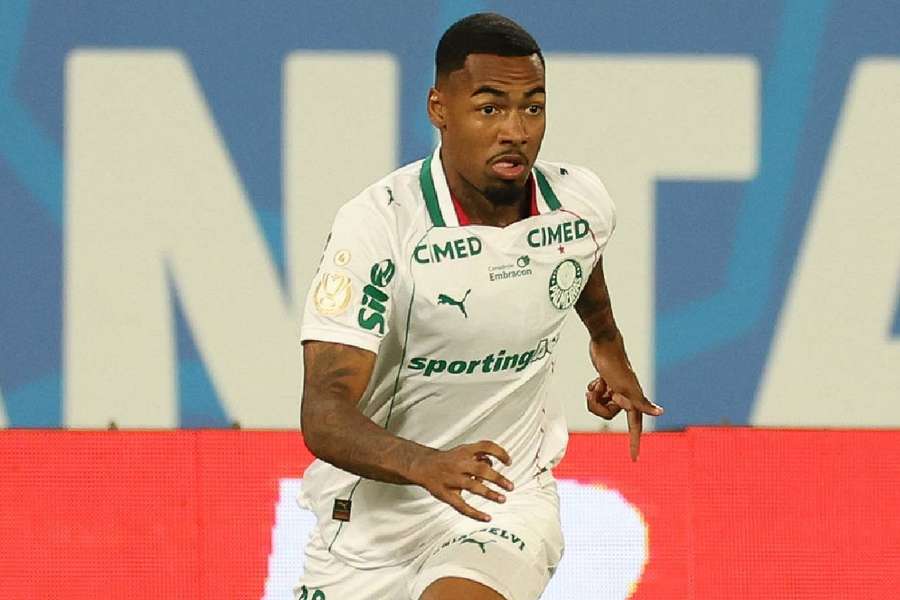 Allan deve ter a Premier League como destino aos 22 anos de idade Allan deve ter a Premier League como destino aos 22 anos de idade