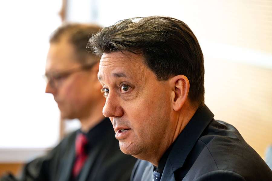 Manuel Gräfe im Verhandlungssaal am Oberlandesgericht Frankfurt