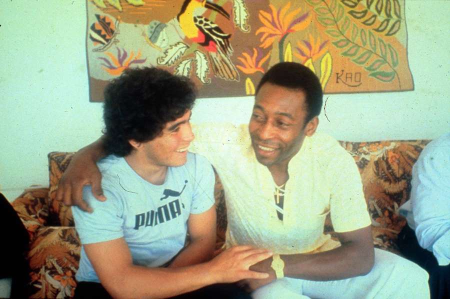 Pele, alături de Diego Armando Maradona