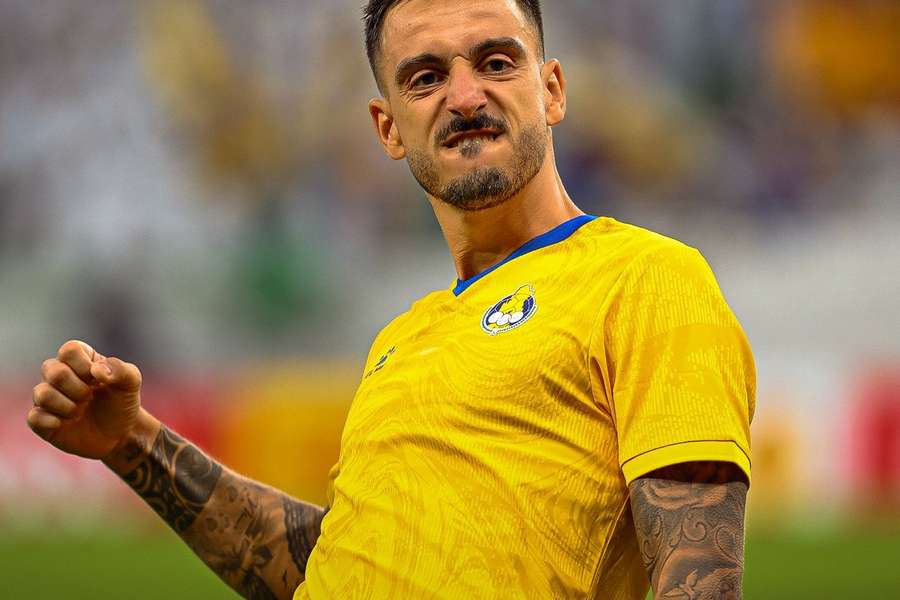 Joselu abriu o marcador de grande penalidade