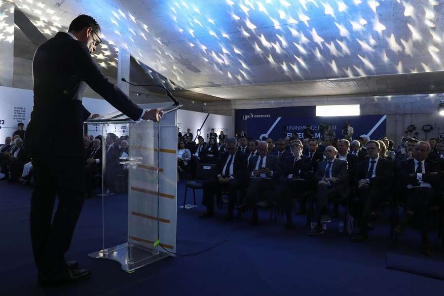 Direção da LPFP, liderada por Pedro Proença, recebeu voto de louvor pelos resultados alcançados Direção da LPFP, liderada por Pedro Proença, recebeu voto de louvor pelos resultados alcançados