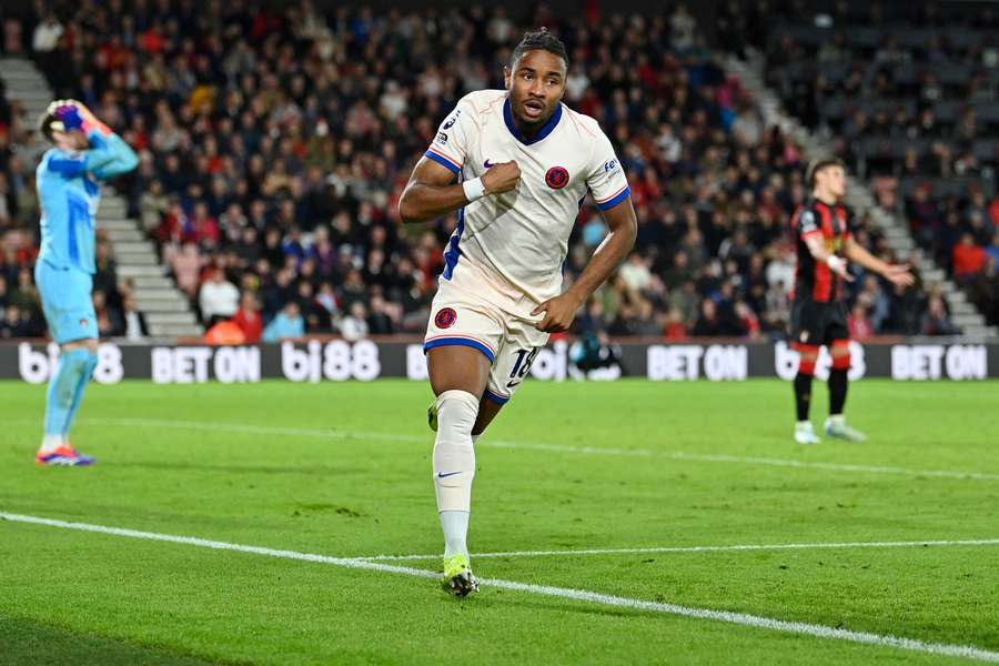 Chelsea's French striker #18 Christopher Nkunku celebrates after scoring