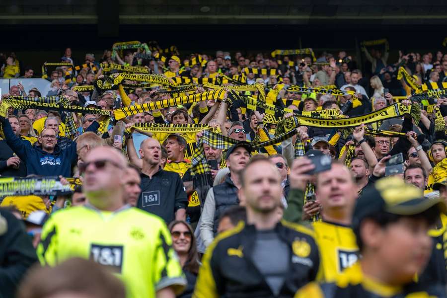 Dortmund hate sich gegen ein Werbeaufkleber mit einer Anspielung auf die BVB-Vereinsfarben gewehrt