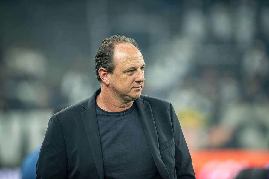 Rogério Ceni deu um "nó tático" no Corinthians de Mano Menezes