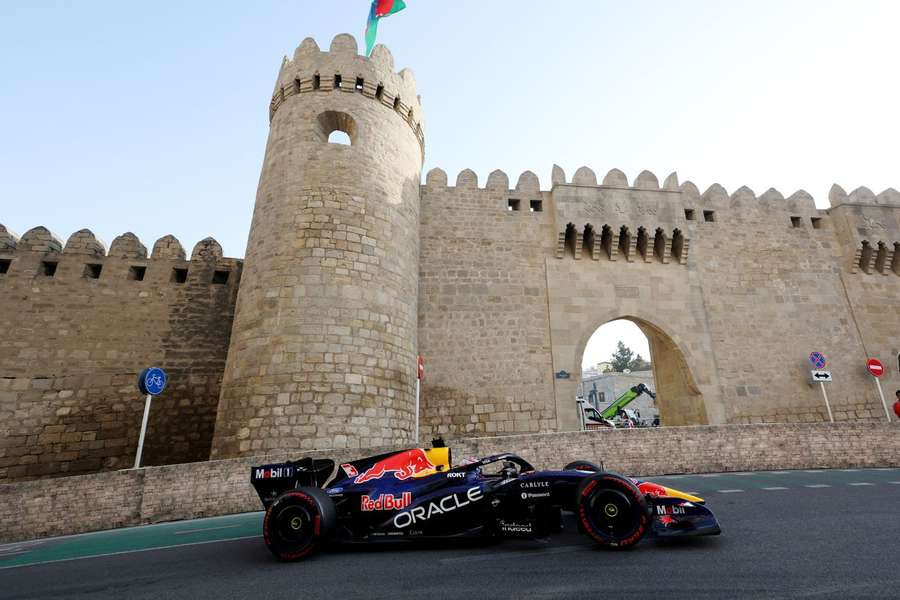 Verstappen hat sein Fahrzeug immer besser im Griff Verstappen hat sein Fahrzeug immer besser im Griff