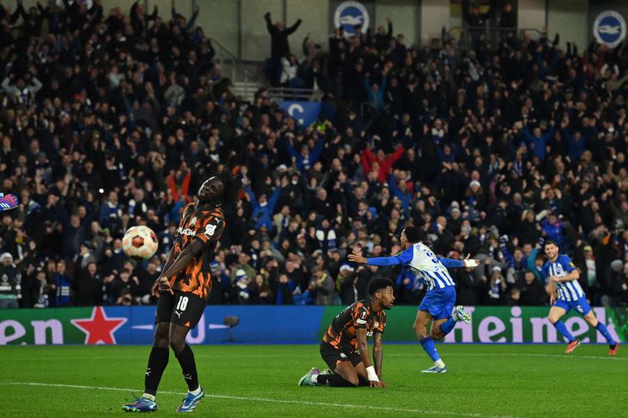 João Pedro fez estádio em Brighton explodir no final do jogo