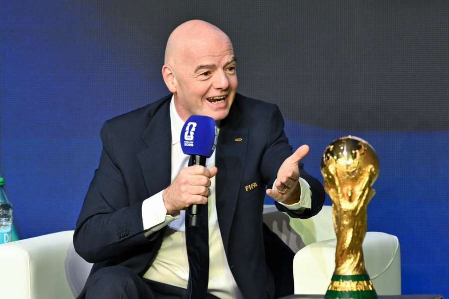 A FIFA de Gianni Infantino vai fazer bastante dinheiro nos EUA