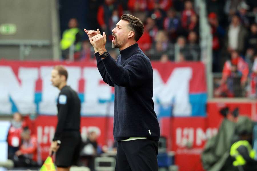 Augsburgs Cheftrainer Sandro Wagner