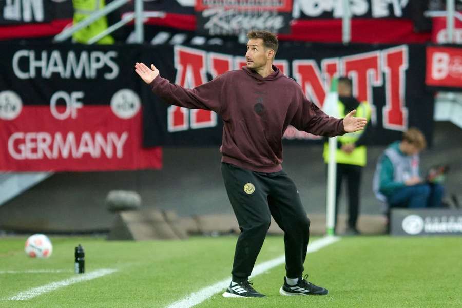 Miroslav Klose und der 1. FC Nürnberg stehen nach drei Zweitligaspielen weiter ohne Punkt da.